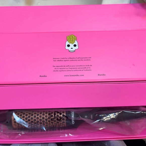 Amika Pink and Black Blowout Babe Thermal Brush - Picture 2 of 2